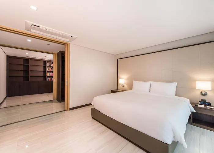 Ena Suite Hotel Namdaemun